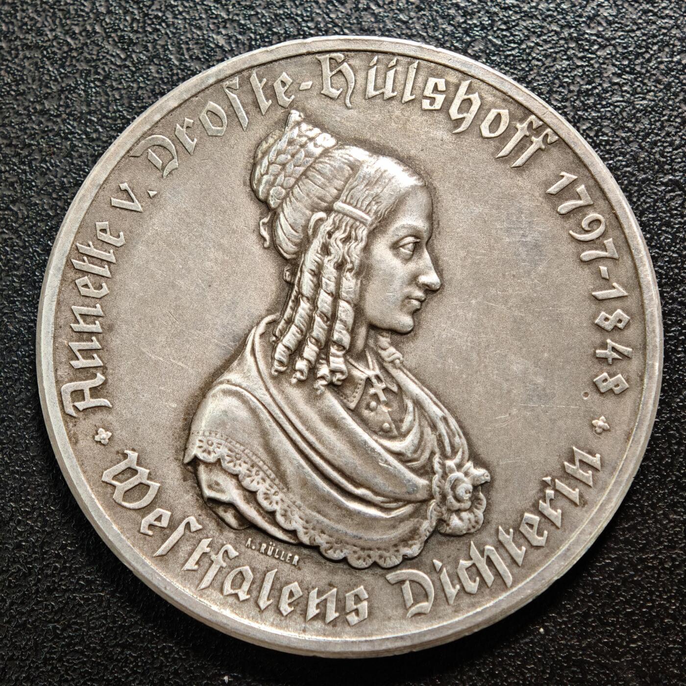 【德藏】世界币章拍卖第160期 稀少品种！1923年 德国德紧威斯特法伦马币双面人像章 直径约：44.4mm；重约：32.3g
