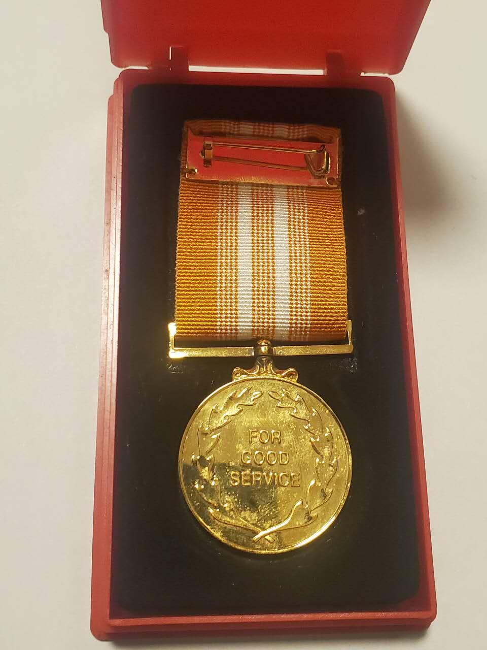 韵星假日拍卖第三十五期 -- Rimey Holidays Auction 34 新加坡共和国新加坡武装力量良好服务奖章带原盒 铜镀金 稀少 