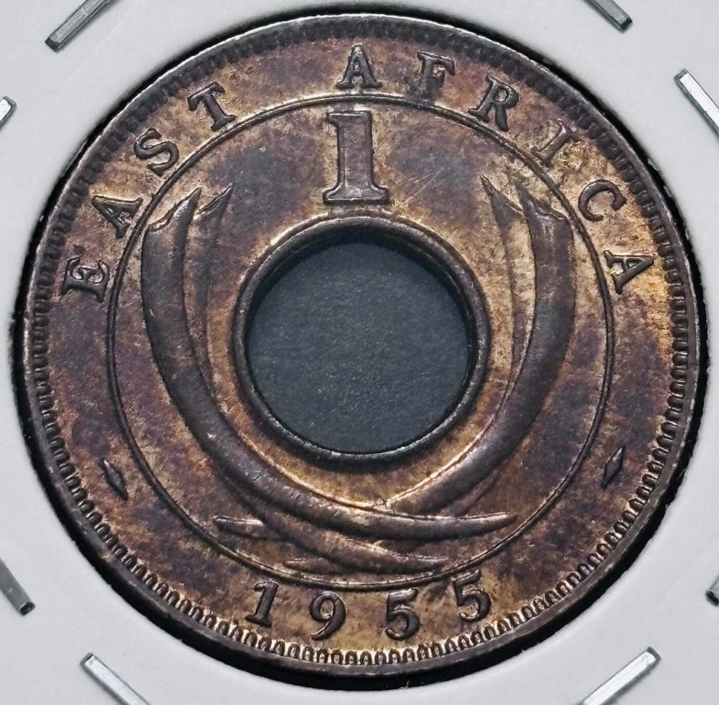 文馨钱币收藏 迎新纳福2026新年第一场（第 287 场）金银老铜币拍卖 少见极美品 1941-1943-1955 英属东非乔治六世，伊丽莎白二世时期 1-5-10 分铜币一组，分别为 SA，I，KN 版殖民地好品铜币