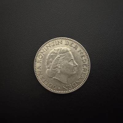 【铜匠收藏】★第135加场★客户代拍 银币场。不寄存，150包邮。不满150元，支付5元运费。《接受代拍 代送NGC评级》 - 荷兰1954年威廉明娜1盾银币 6.5g 72%银