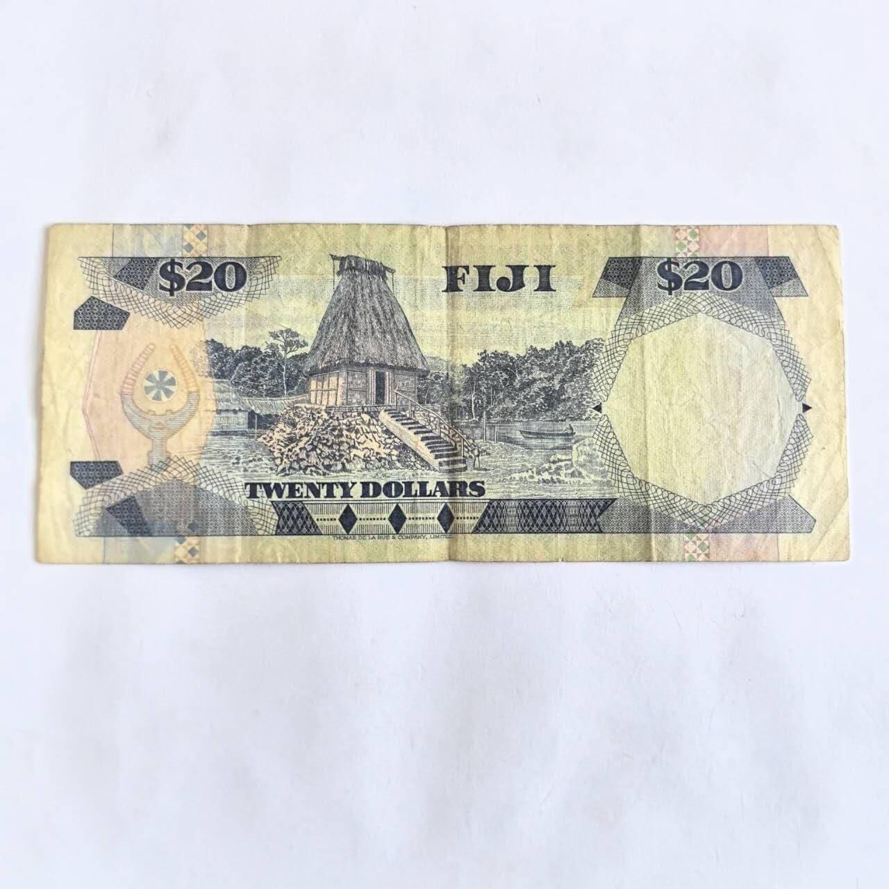 各国外币第106期 无佣金 斐济20元尾48（签名3）