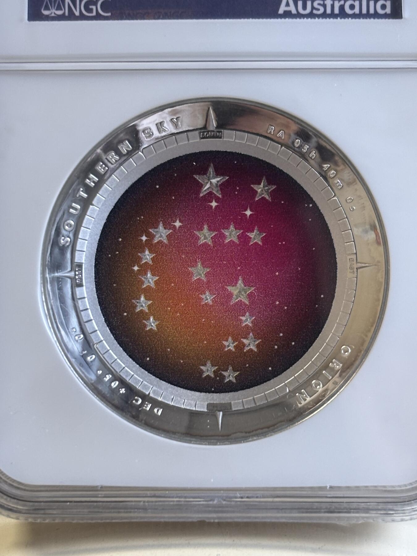 第186期拍卖 澳大利亚2014年南天星空系列3猎户座凹凸纪念1盎司彩色银币NGC-PF69，999银，发行10000枚