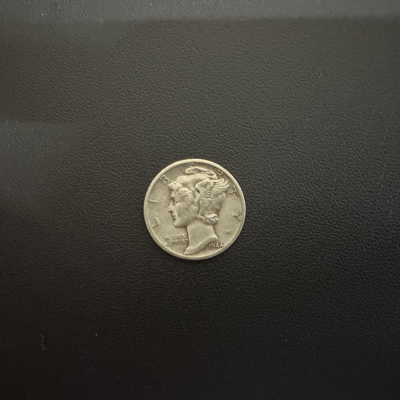 【铜匠收藏】★第135加场★客户代拍 银币场。不寄存，150包邮。不满150元，支付5元运费。《接受代拍 代送NGC评级》 美国1944年墨丘利10美分银币 2.5g 90%银