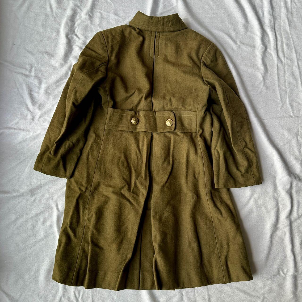 【第肆場】近代勋奖章徽章服饰杂项专场 新中国50年代空军军官铜扣大衣—有附属毛领—内衬或为物主定制或有更换原棉衬为丝衬—肩宽约46cm 袖长约57cm