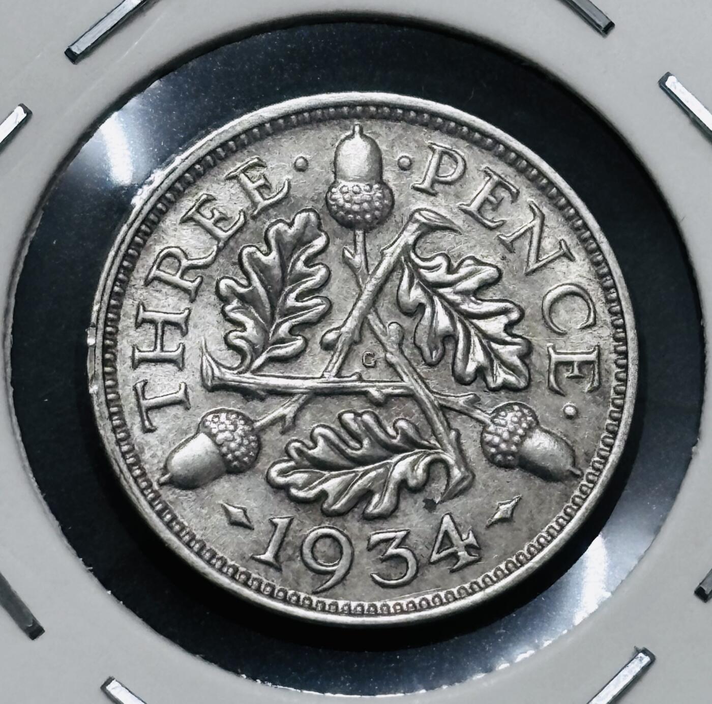 文馨钱币收藏 迎新纳福2026新年第一场（第 287 场）金银老铜币拍卖 极美品 1934-35 年英国乔治五世 3 便士银币 2 枚，1.41 克 500 银