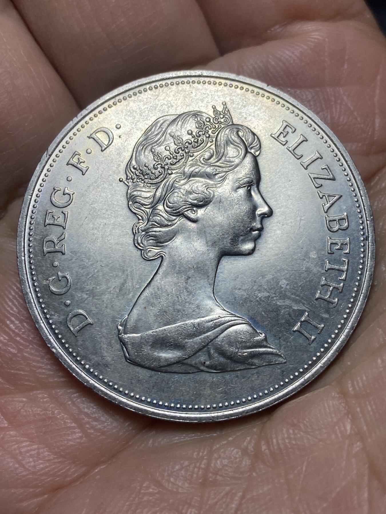 2026年第三场(总第一百七十二场）外国好品散币场(免佣金) 英国🇬🇧1972年25便士克朗型币(伊丽莎白二世和菲利普亲王25周年银婚纪念币)