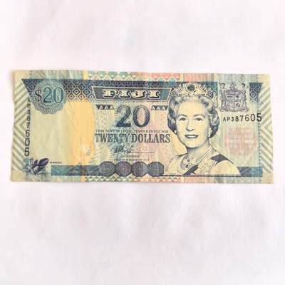 各国外币第106期 无佣金 - 斐济20元 2002年