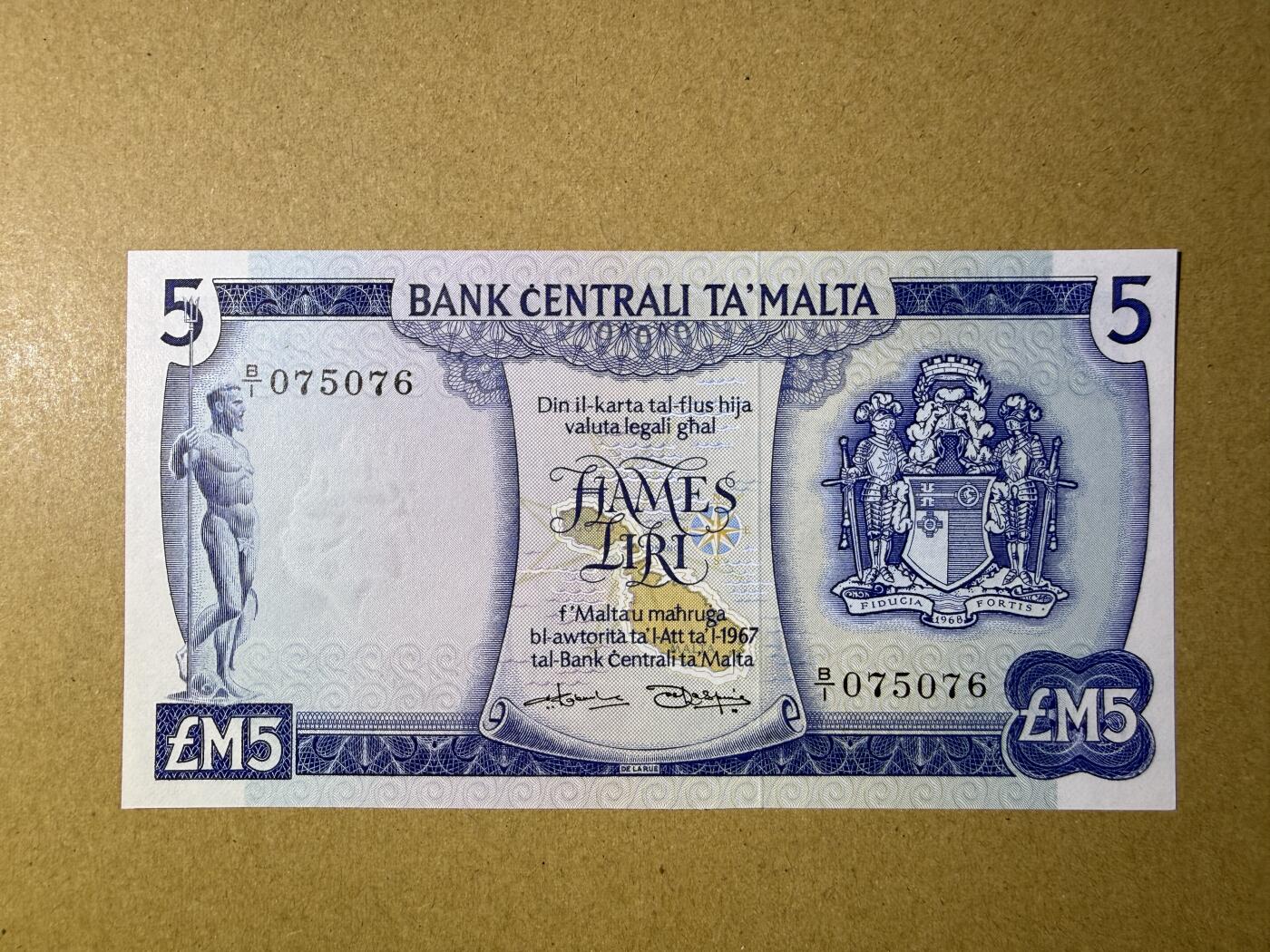 《艾美收藏》第227期-1.3周六外币黄金场-马年首拍 马耳他5里拉 UNC 1973年彩背 无4