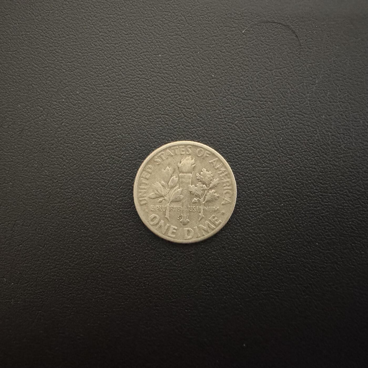 【铜匠收藏】★第135加场★客户代拍 银币场。不寄存，150包邮。不满150元，支付5元运费。《接受代拍 代送NGC评级》 美国1952年罗斯福10美分银币 2.5g 90%银