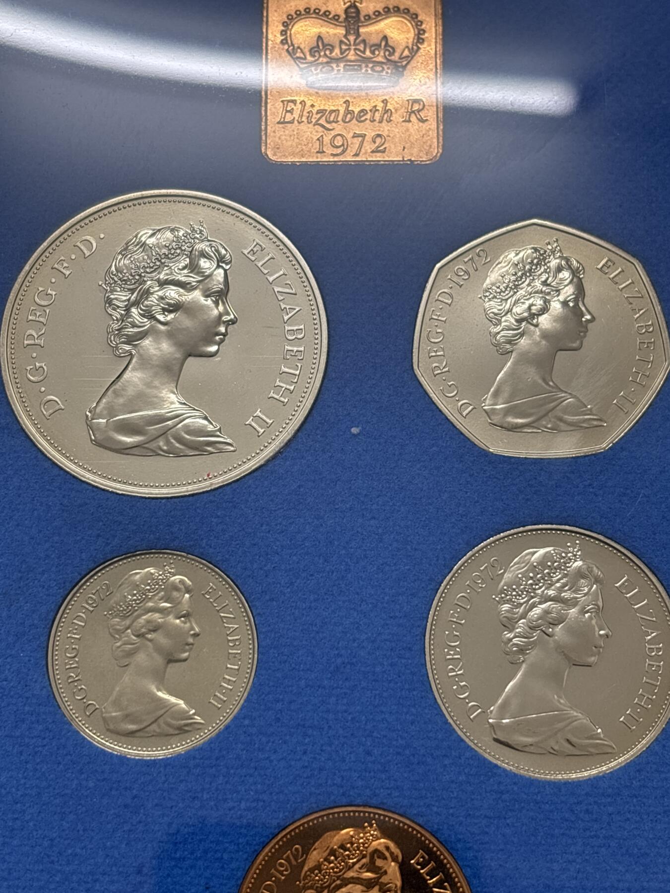 文馨钱币收藏 迎新纳福2026新年第一场（第 287 场）金银老铜币拍卖 原封原盒全新  1972 年英国精制币带铜章一套