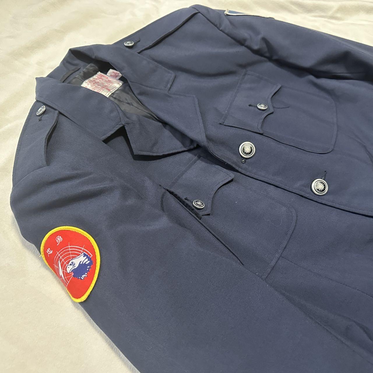 【第肆場】近代勋奖章徽章服饰杂项专场 民国时期 空军藏青色忠勇臂章常礼服