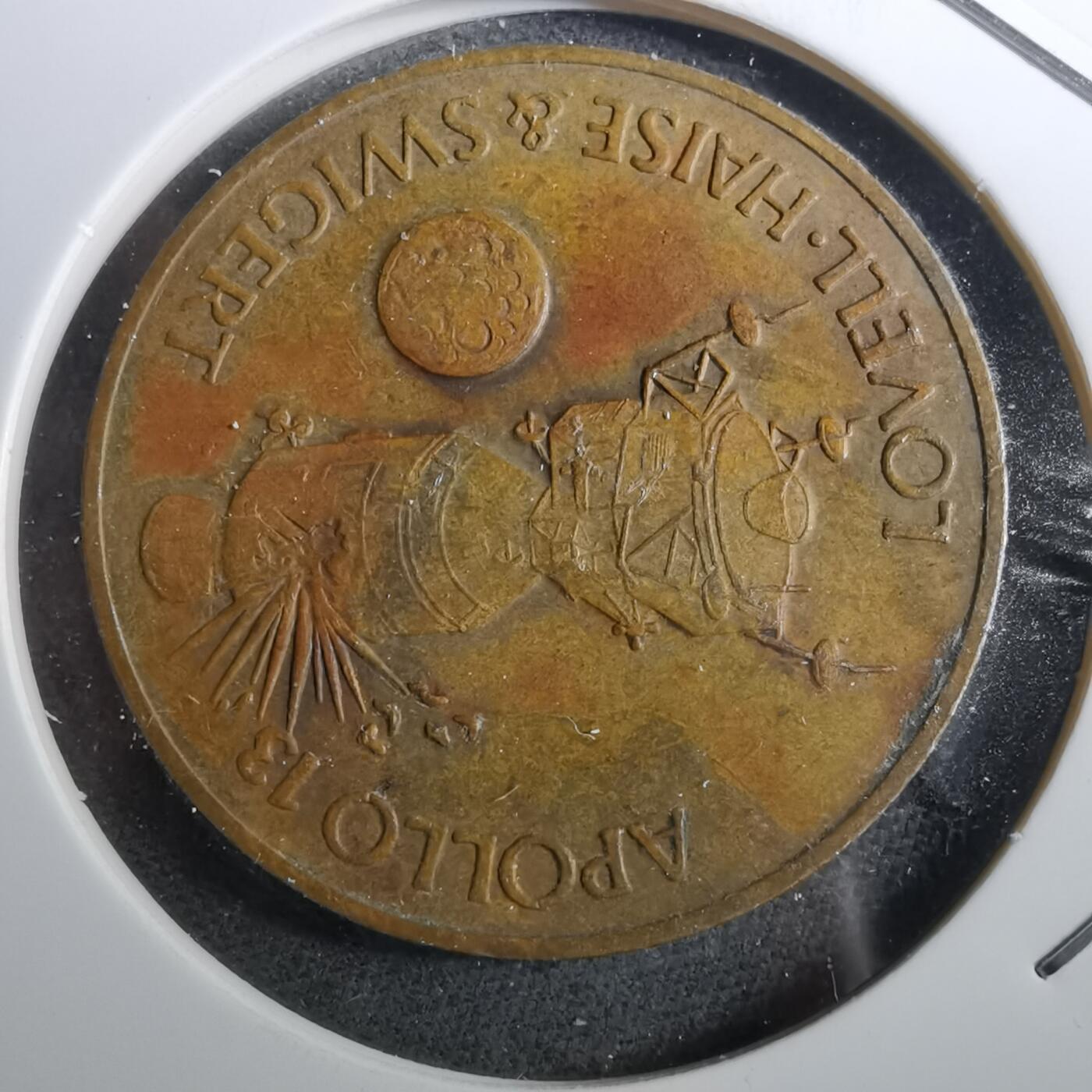 沼泽如烟--第950场 阿波罗纪念章