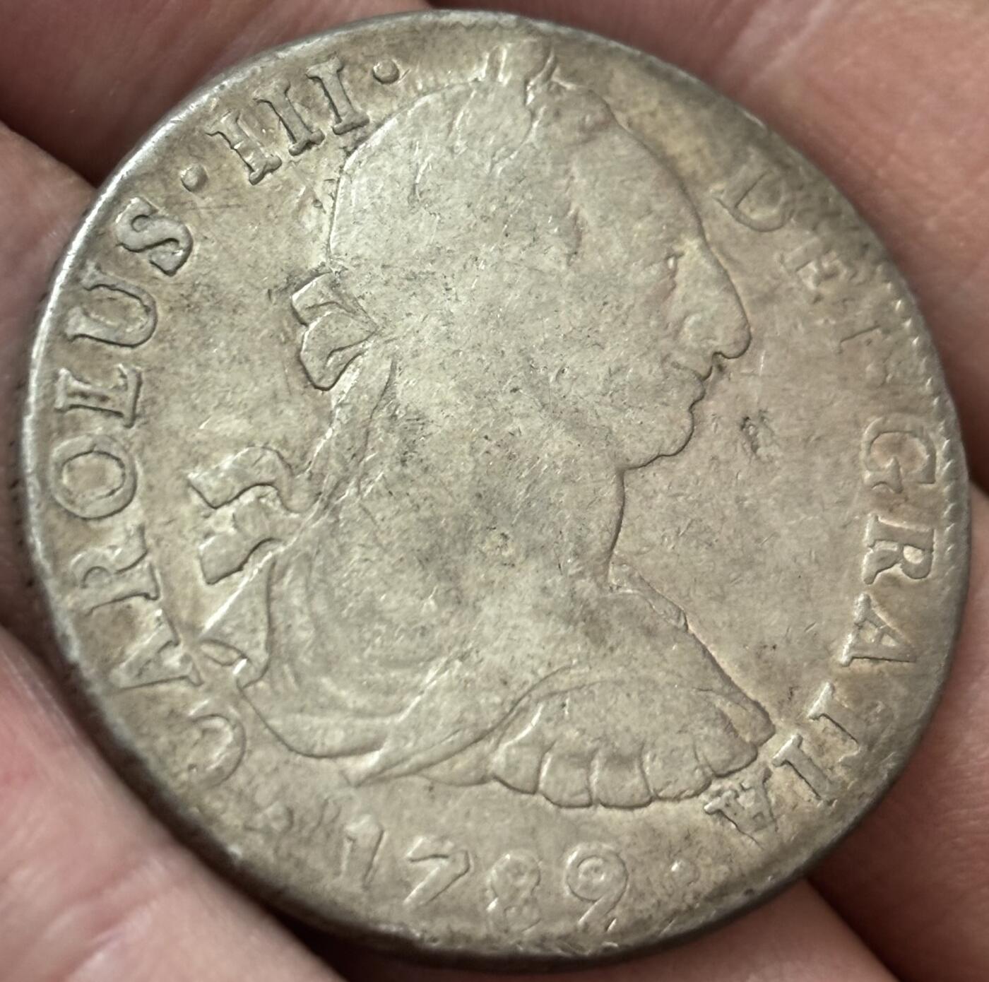 文馨钱币收藏 迎新纳福2026新年第一场（第 287 场）金银老铜币拍卖 少见美品 1789 年西班牙卡洛斯三世双柱大银币，流通美品带一点点小戳，也是当时货币流通历史见证之一