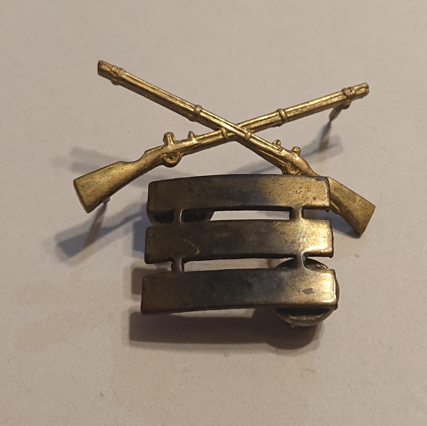 【第肆場】近代勋奖章徽章服饰杂项专场 民国步兵上尉阶级符号领花