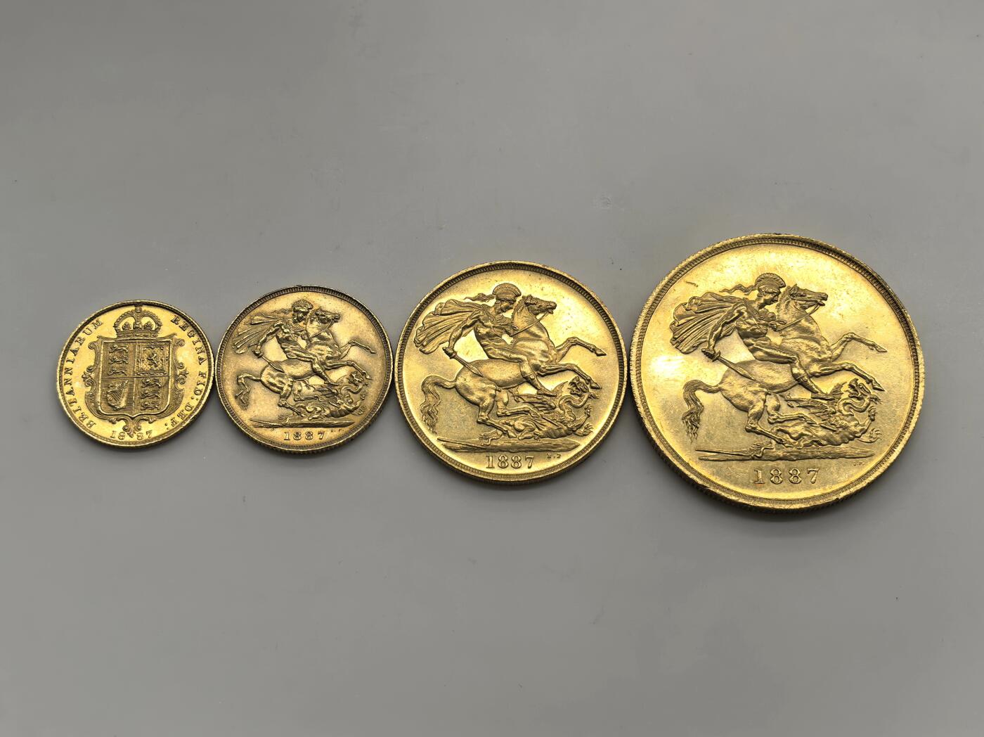 博洋堂“岁启嘉年”2026新年精品大拍专场暨第155期（全场包邮） 英国1887年维多利亚原盒金银币大全套11枚套币 一套难求