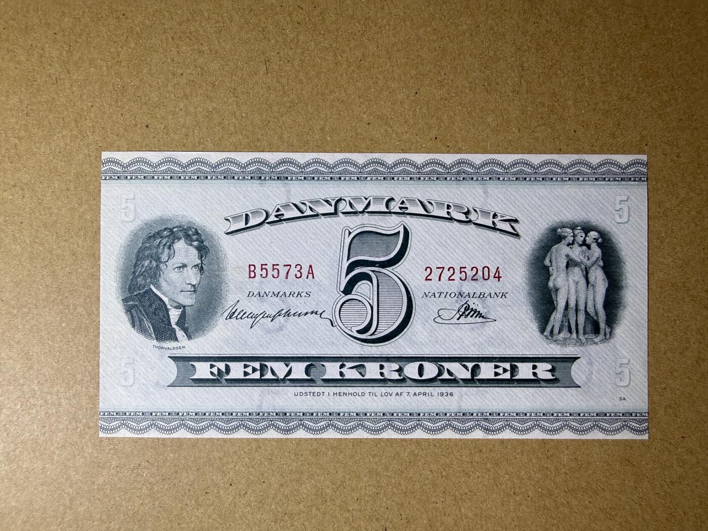 《艾美收藏》第227期-1.3周六外币黄金场-马年首拍 丹麦5克朗 UNC 1957年老版本 三裸女雕像