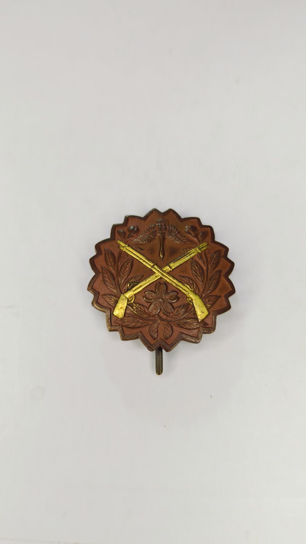 东亚勋章徽章主题拍卖5 海军小铳射击优等章(少见)