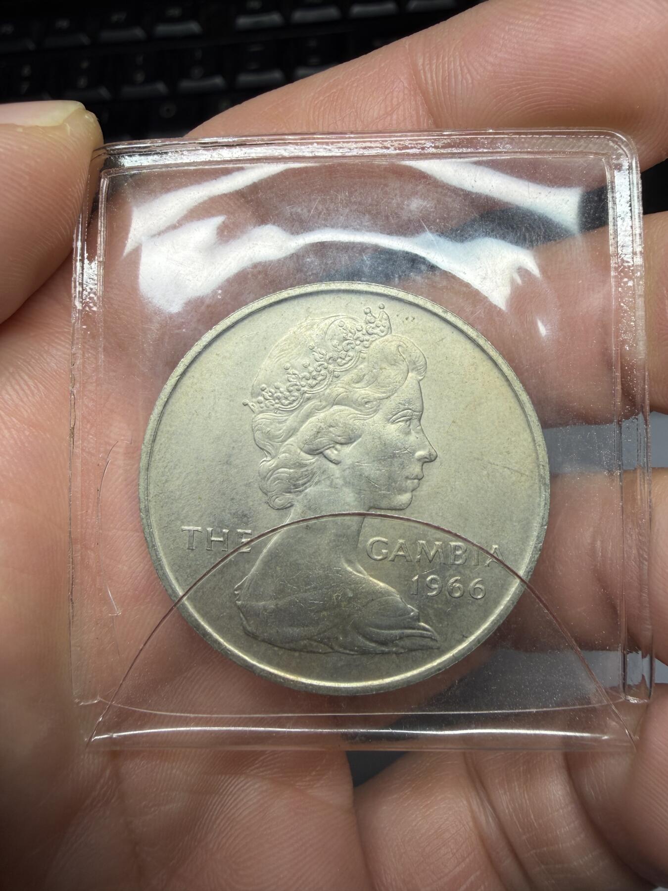 2025年集古藏今外币拍卖第十一期-第7场—（总第297拍），可以寄存60天，满160元包邮。 1966年冈比亚4先令大鳄鱼