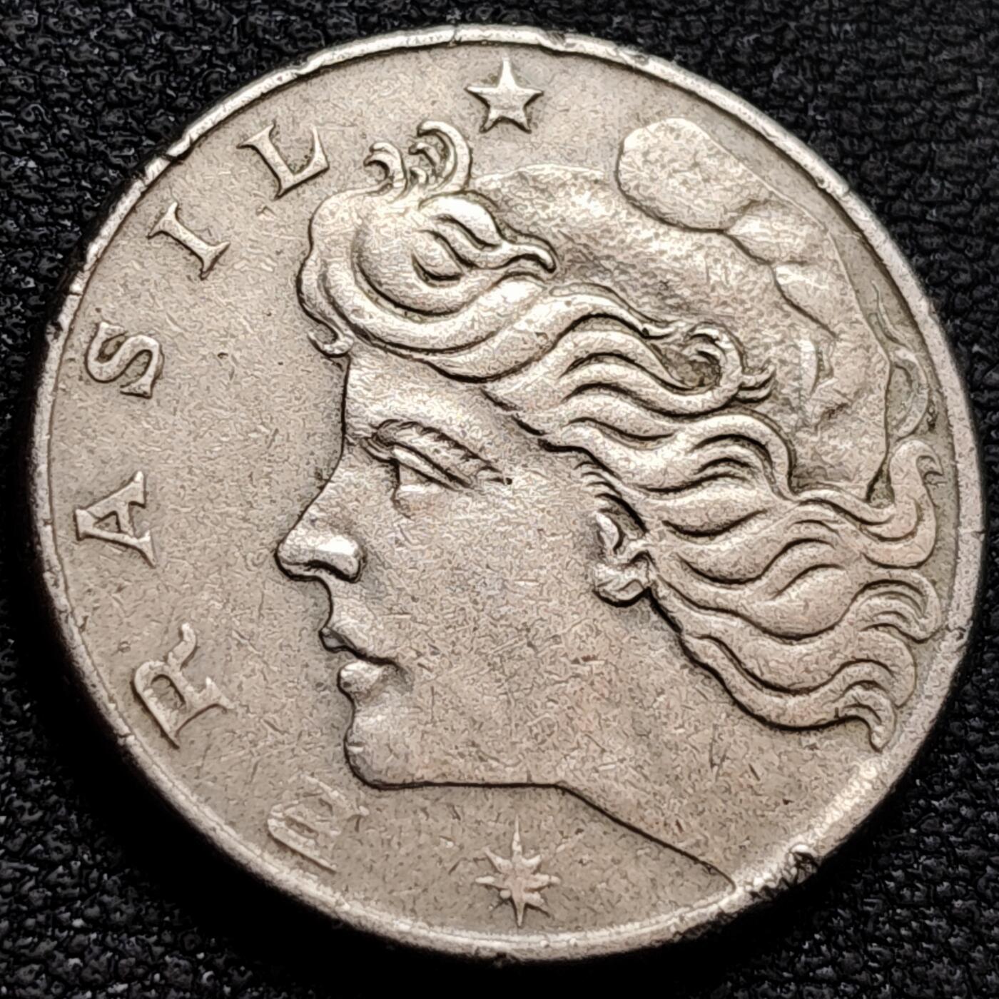 泉币菌-第160场-新年第三场 精品福利场 巴西1967年20分 油井 自由女神 厚版 铜镍币 25mm