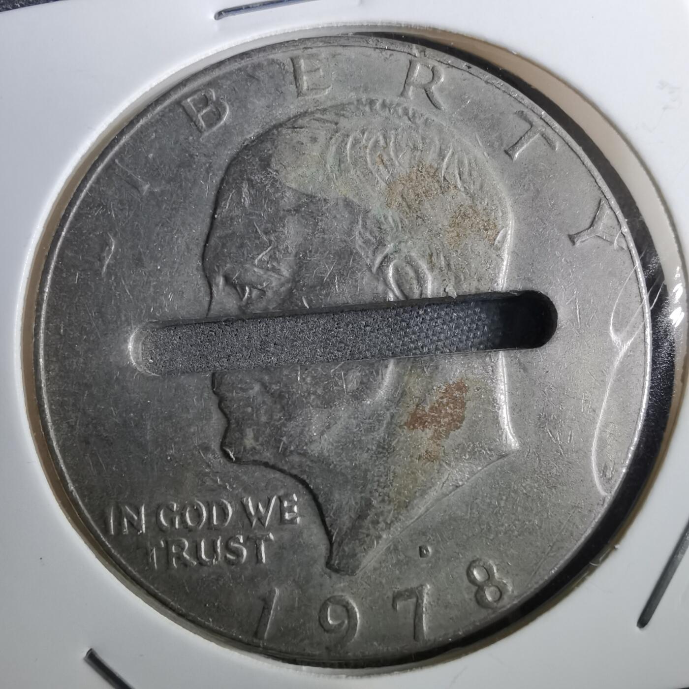 沼泽如烟--第950场 美国1978年一元中间有长条缝不知道干啥的