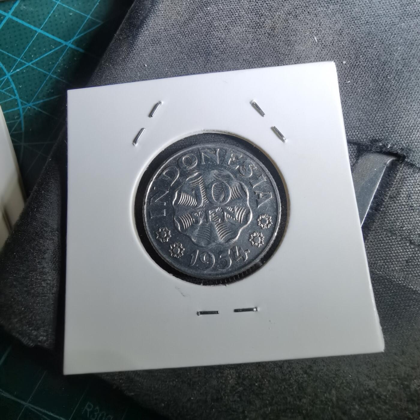 沼泽如烟--第950场 印度尼西亚1954年10分