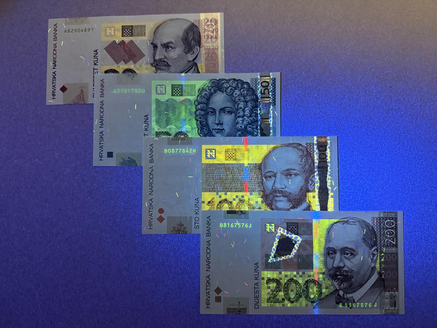 《艾美收藏》第227期-1.3周六外币黄金场-马年首拍 克罗地亚20-200库纳4张 UNC 2012年版