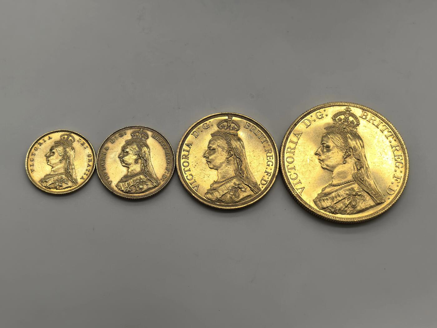 博洋堂“岁启嘉年”2026新年精品大拍专场暨第155期（全场包邮） 英国1887年维多利亚原盒金银币大全套11枚套币 一套难求