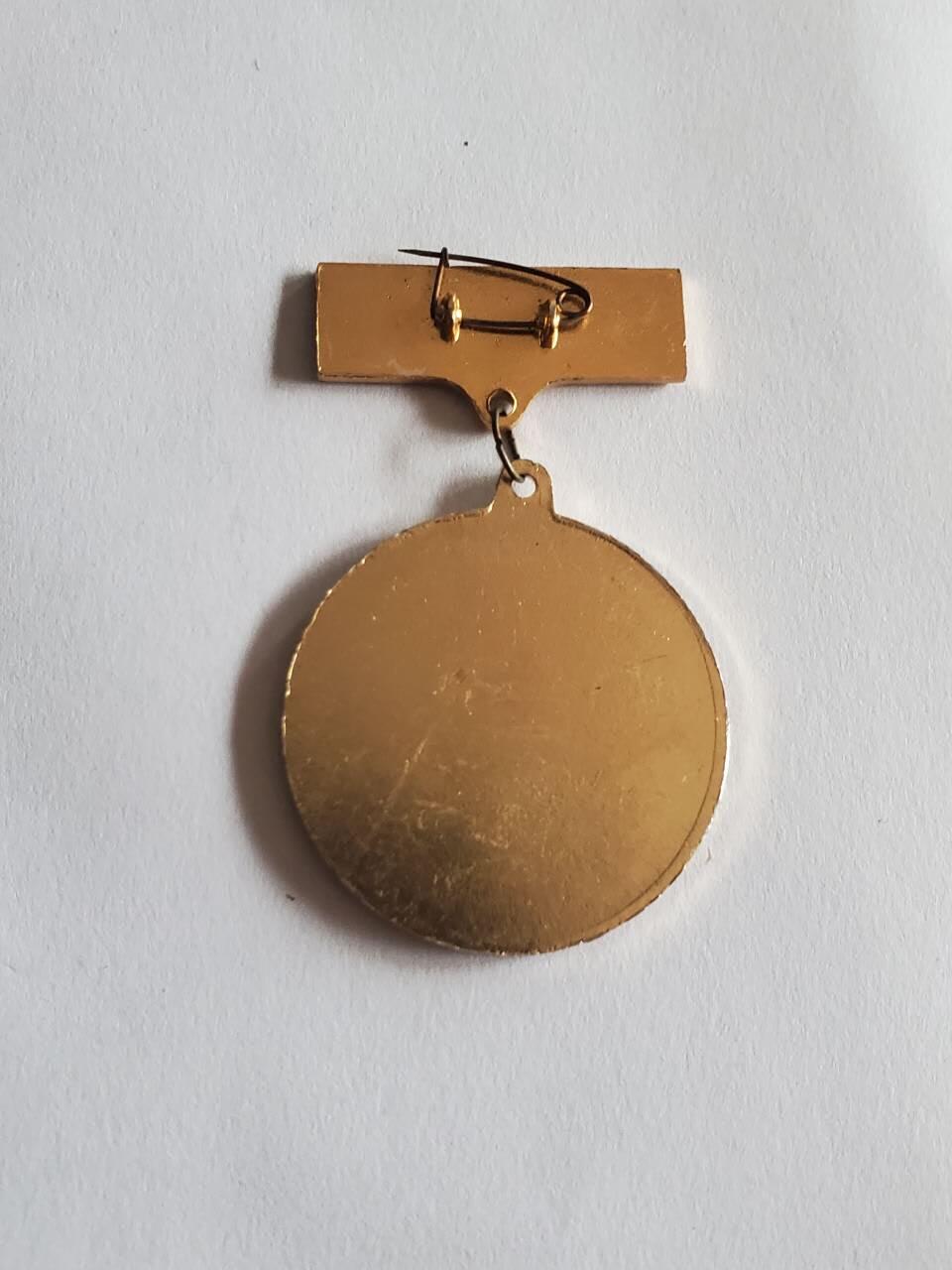 韵星假日拍卖第三十五期 -- Rimey Holidays Auction 34 柬埔寨人民共和国解放柬埔寨消灭波尔布特政权奖章