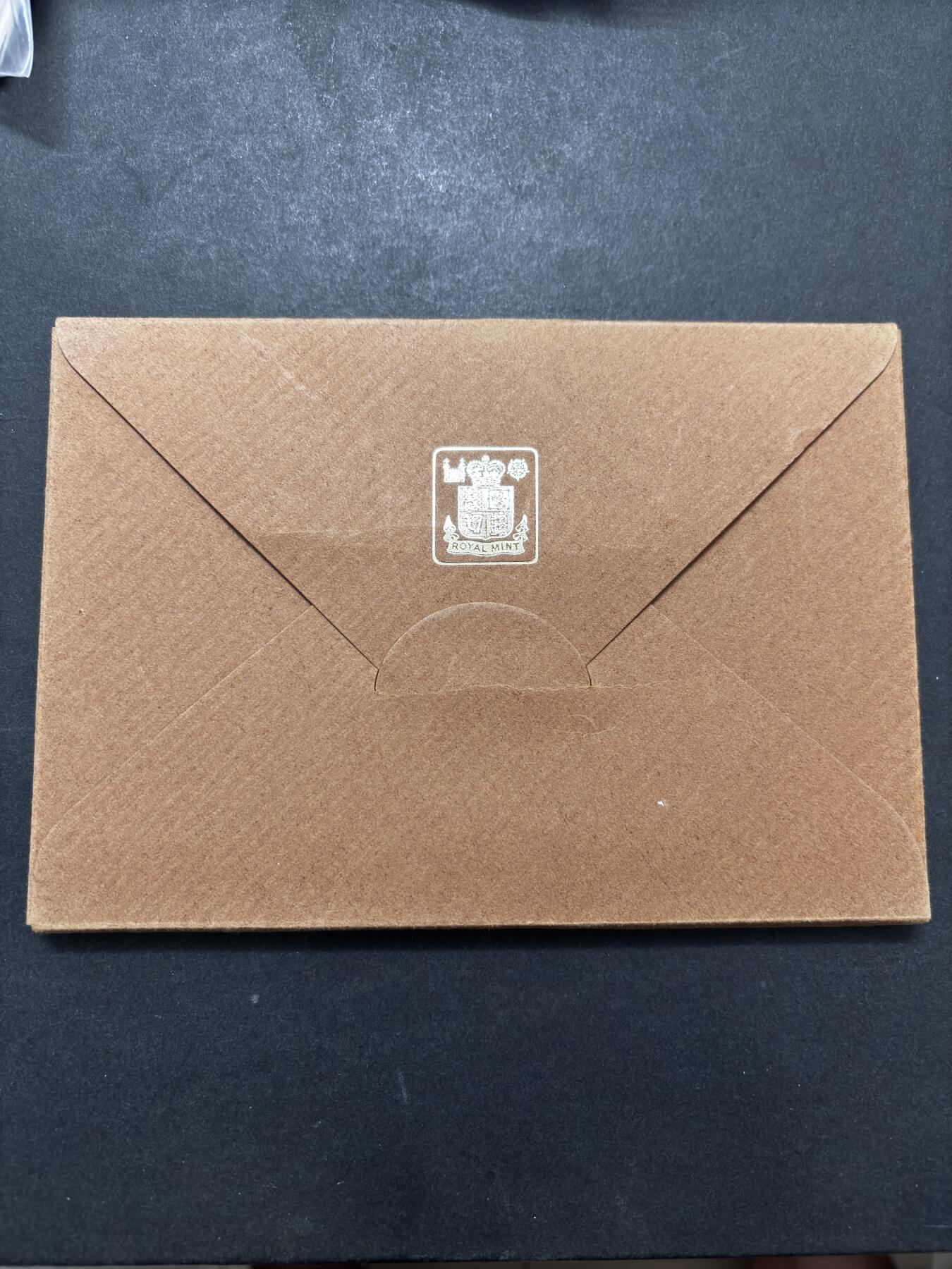 文馨钱币收藏 迎新纳福2026新年第一场（第 287 场）金银老铜币拍卖 原封原盒全新  1974 年英国 1/2 便士--50 便士精制币带铜章一套