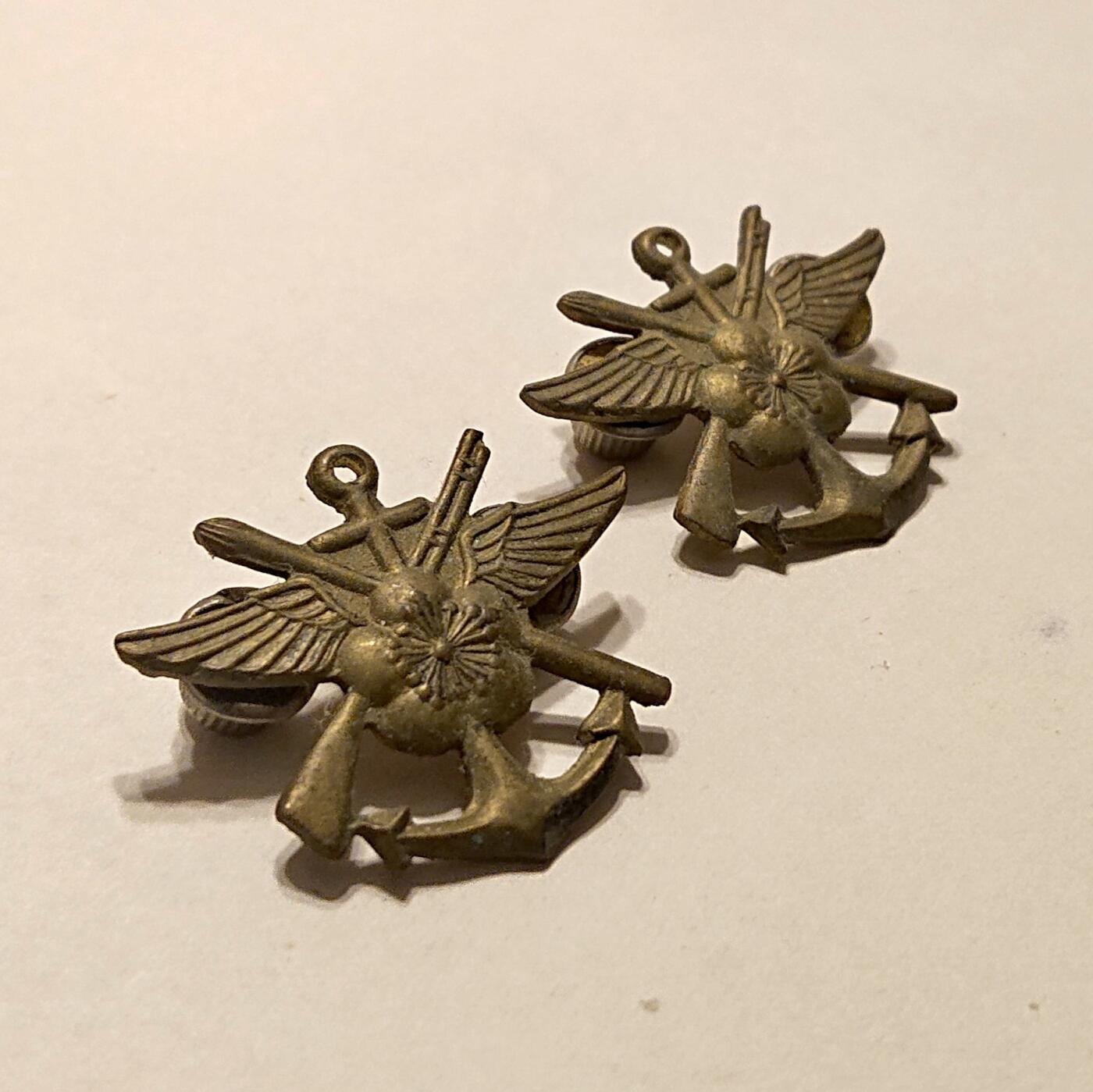 【第肆場】近代勋奖章徽章服饰杂项专场 民国兵科铜质领章