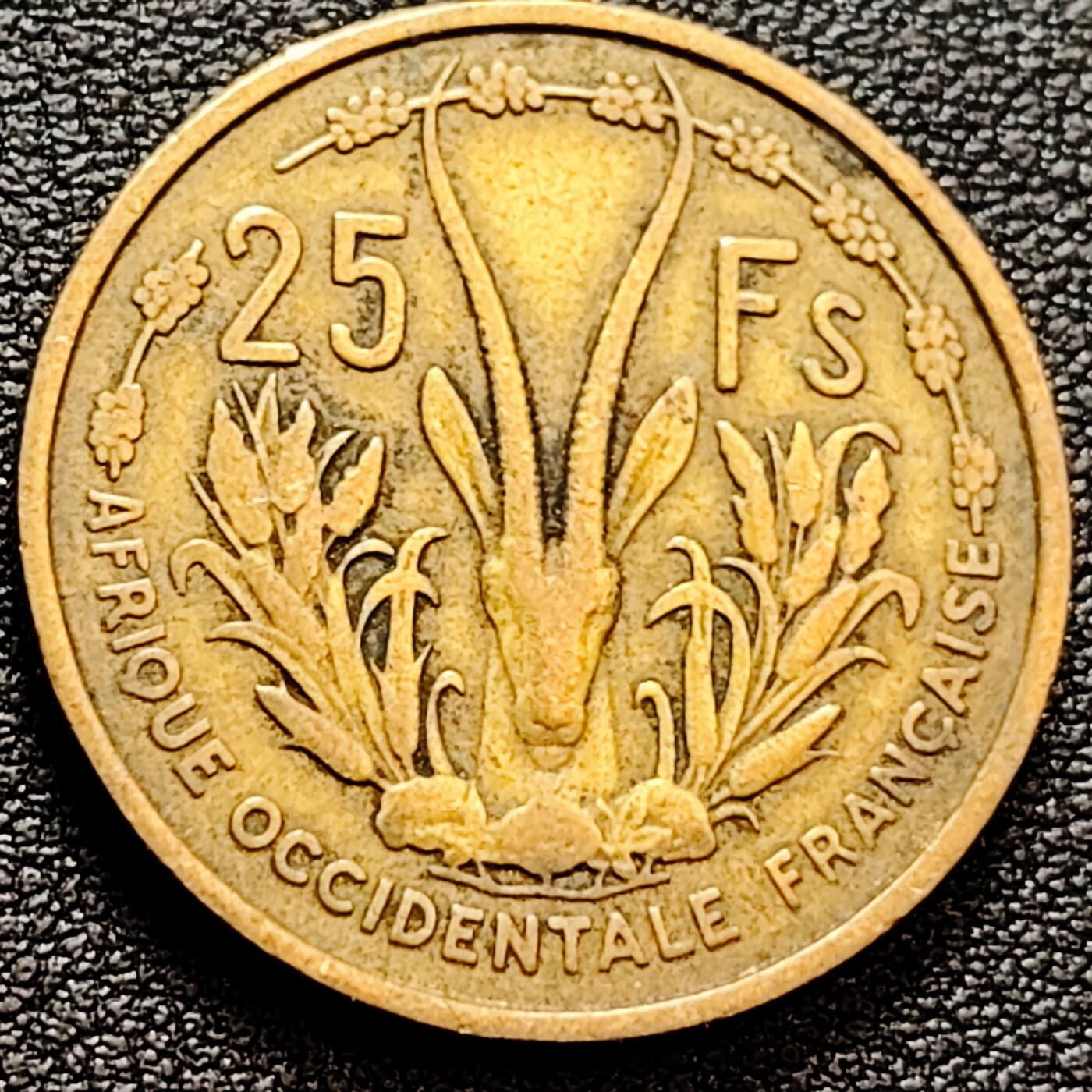 泉币菌-第160场-新年第三场 精品福利场 少见 1956年 羚羊 法属西非1956年25法郎青铜币 27mm 