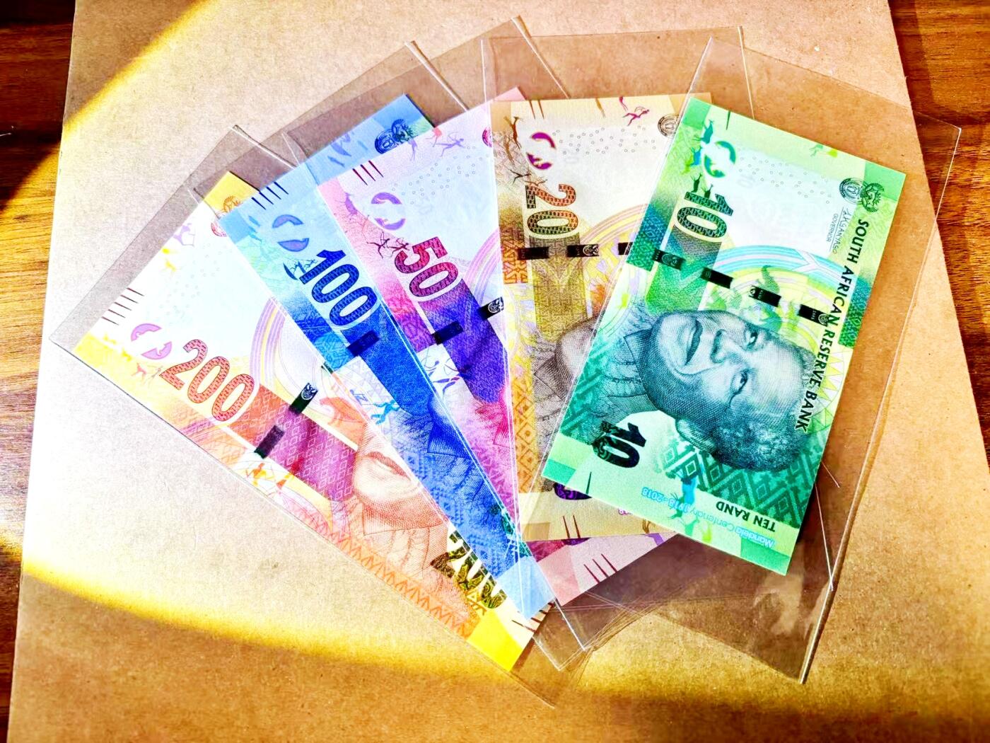 【Blue Auction】世界纸币精拍第771期——18级TOP拍卖/信誉/品质/专业/高效💫   【一组5张 含无47】南非 2018年10-200兰特 全新UNC