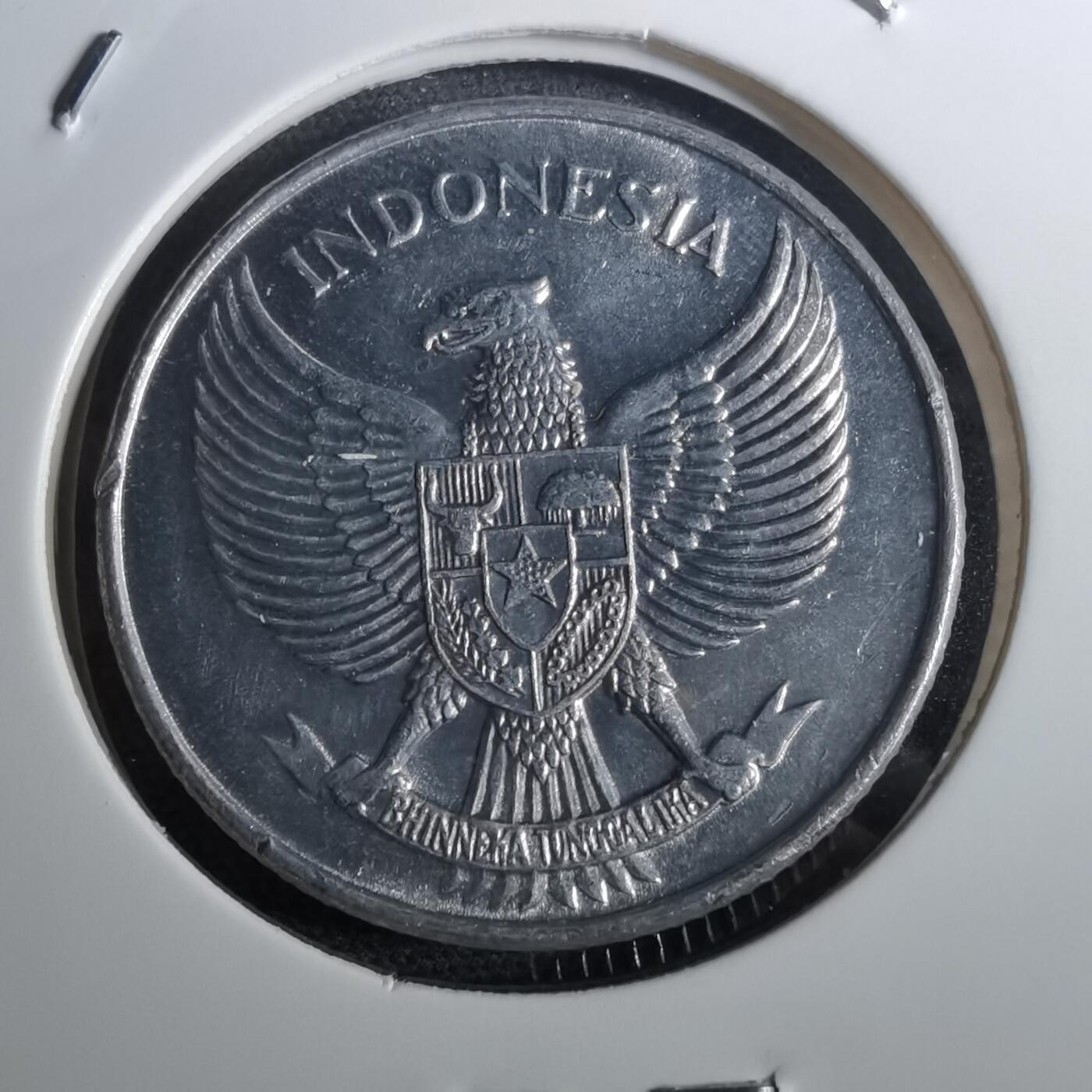 沼泽如烟--第950场 印度尼西亚1957年25分