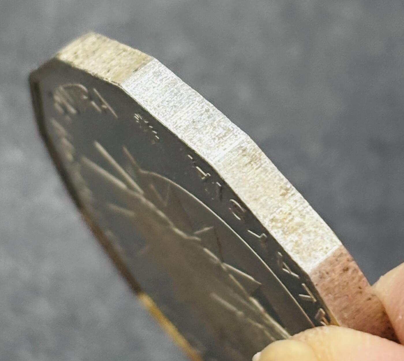 文馨钱币收藏 迎新纳福2026新年第一场（第 287 场）金银老铜币拍卖 原光品相 1982 年马来西亚 25 林吉特大银币，35 克 925 银，比较少见品种