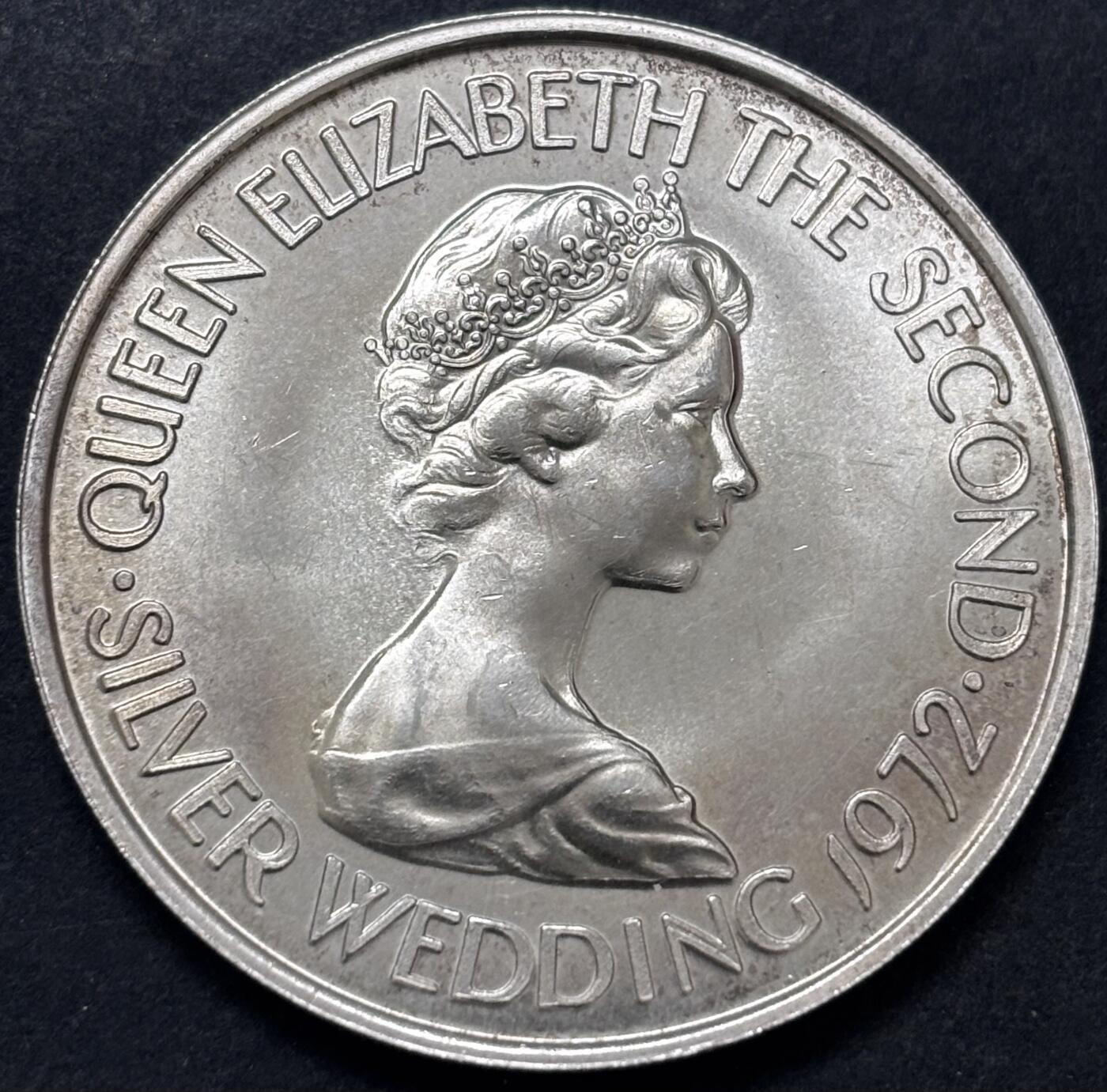 文馨钱币收藏 迎新纳福2026新年第一场（第 287 场）金银老铜币拍卖 少见原光品相 1972 年泽西岛纪念女王结婚 25 周年 2 磅纪念银币，21.68 克 925 高银，品相可评级