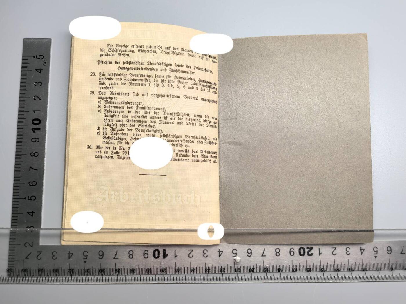 小驴勋章奖章收藏1月2日周五晚六点拍卖（珍爱和平，收藏战争，铭记历史，勿忘国耻，忠党爱国。有偿代拍，送拍规则在简介最后，参拍须阅读规则后再参拍，关系到运费包装发货时效真假辨别等关键信息，拍卖时不再发原图，看大图店主微信码在拍卖店铺介绍里） 得三工作本带两张照片