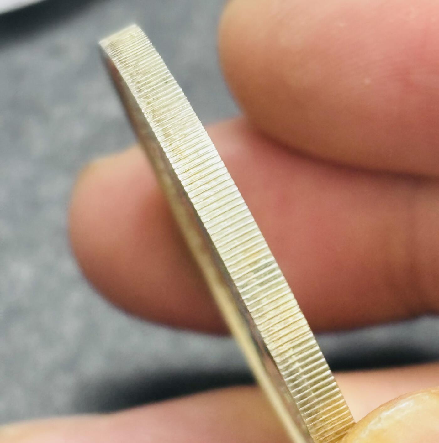 文馨钱币收藏 迎新纳福2026新年第一场（第 287 场）金银老铜币拍卖 少见原光品相 1972 年泽西岛纪念女王结婚 25 周年 2 磅纪念银币，21.68 克 925 高银，品相可评级