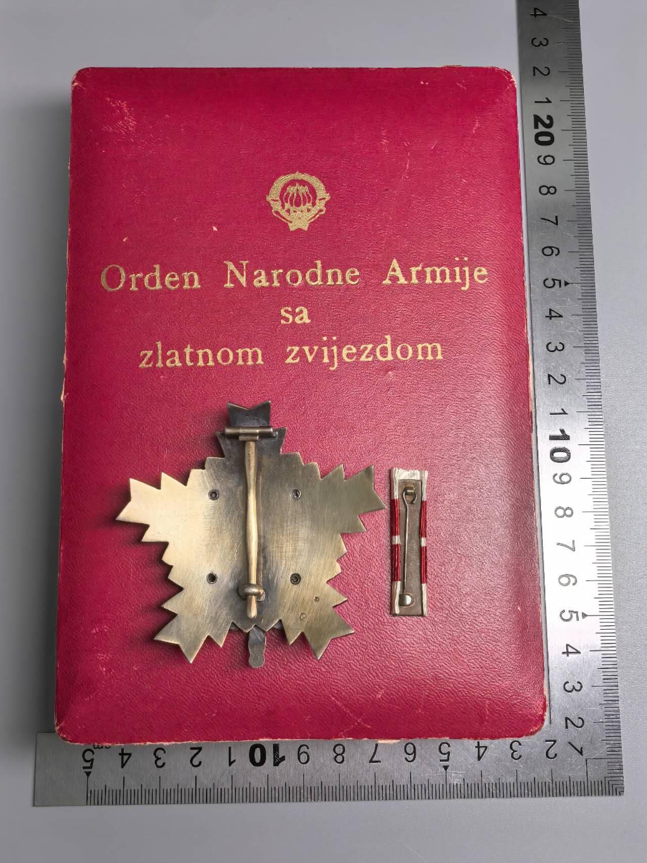 小驴勋章奖章收藏1月2日周五晚六点拍卖（珍爱和平，收藏战争，铭记历史，勿忘国耻，忠党爱国。有偿代拍，送拍规则在简介最后，参拍须阅读规则后再参拍，关系到运费包装发货时效真假辨别等关键信息，拍卖时不再发原图，看大图店主微信码在拍卖店铺介绍里） 南斯拉夫二级人民军勋章带盒带略背打标