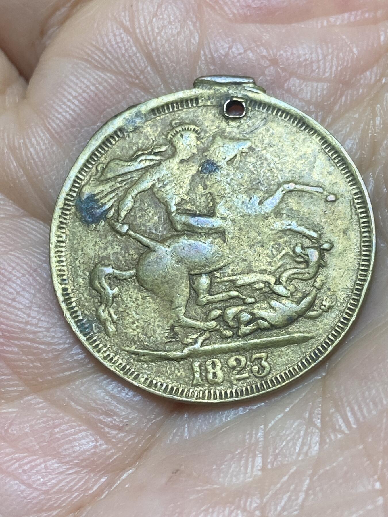 2026年第三场(总第一百七十二场）外国好品散币场(免佣金) 穿孔有焊–英国🇬🇧1823年马剑纪念章(乔治四世时期)