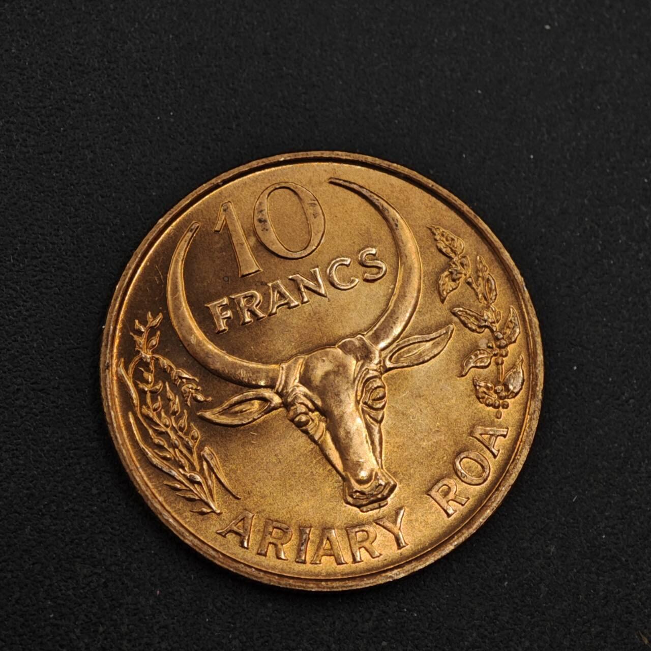 【淘币小摊】限时拍第八百三十九拍  散币银币场  满百包邮可预留两周  周一统一发货  马达加斯加1996年10法郎