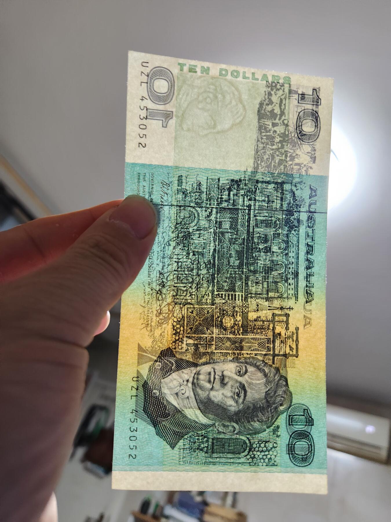 1月2号晚上8点 外国纸币自动截拍第78场 澳大利亚10元 近新极美品 签名4