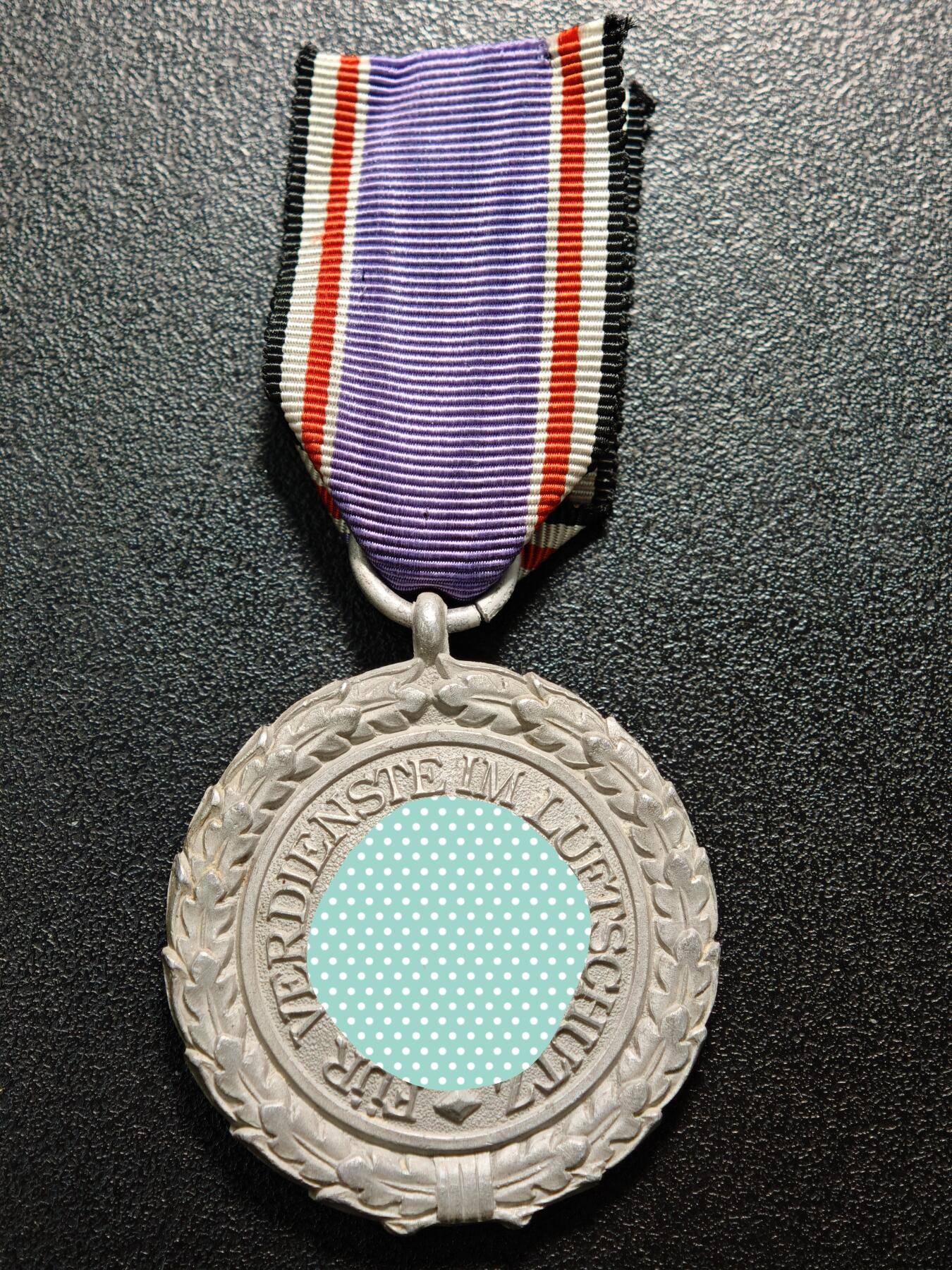 【德藏】世界币章拍卖第160期 德国二级防空奖章 早期铝制版 直径约：38.7mm/仅章；重约：11.4g（原图请联系客服）