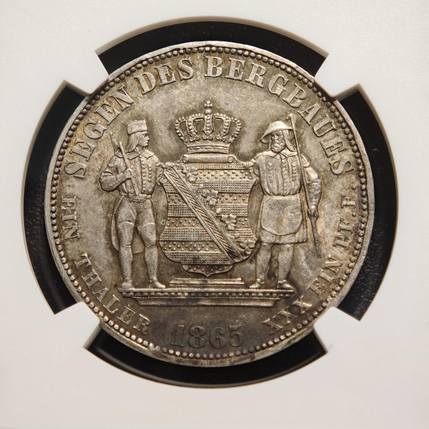 【德藏】世界币章拍卖第160期 1865年 德国萨克森王国矿业1泰勒银币 酱彩环状包浆状态好 NGC UNC