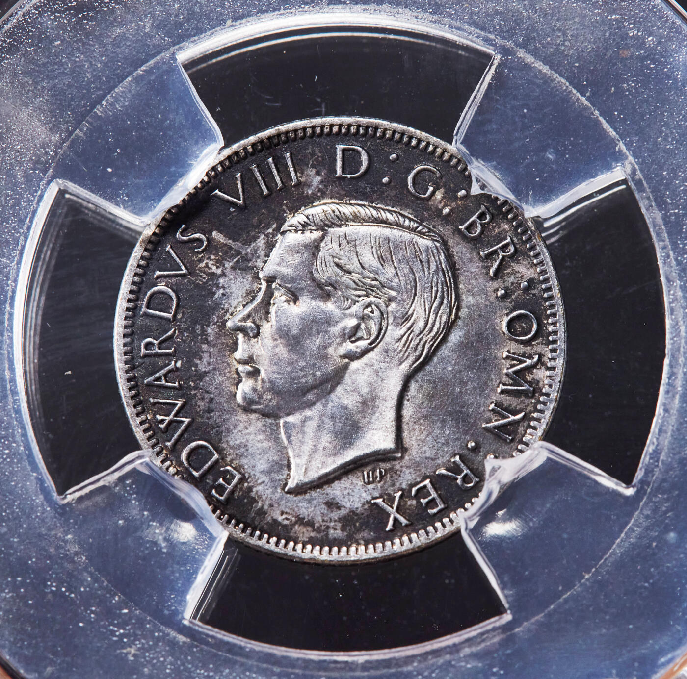 【俄甄集藏】2026年(046)01-07 星期三 晚 19:30 全场包邮 英国1937年爱德华八世Fantasy精制1先令银币，信泰 PF64UC，酱彩包浆，转光品相，稀少品种