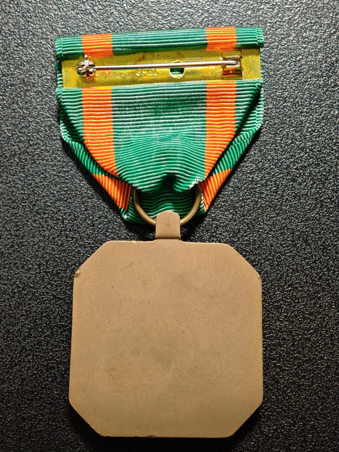 【德藏】世界币章拍卖第160期 美国海军成就奖章 原盒带略和珐琅略 直径约：32.3mm/仅章；重约：28.1g