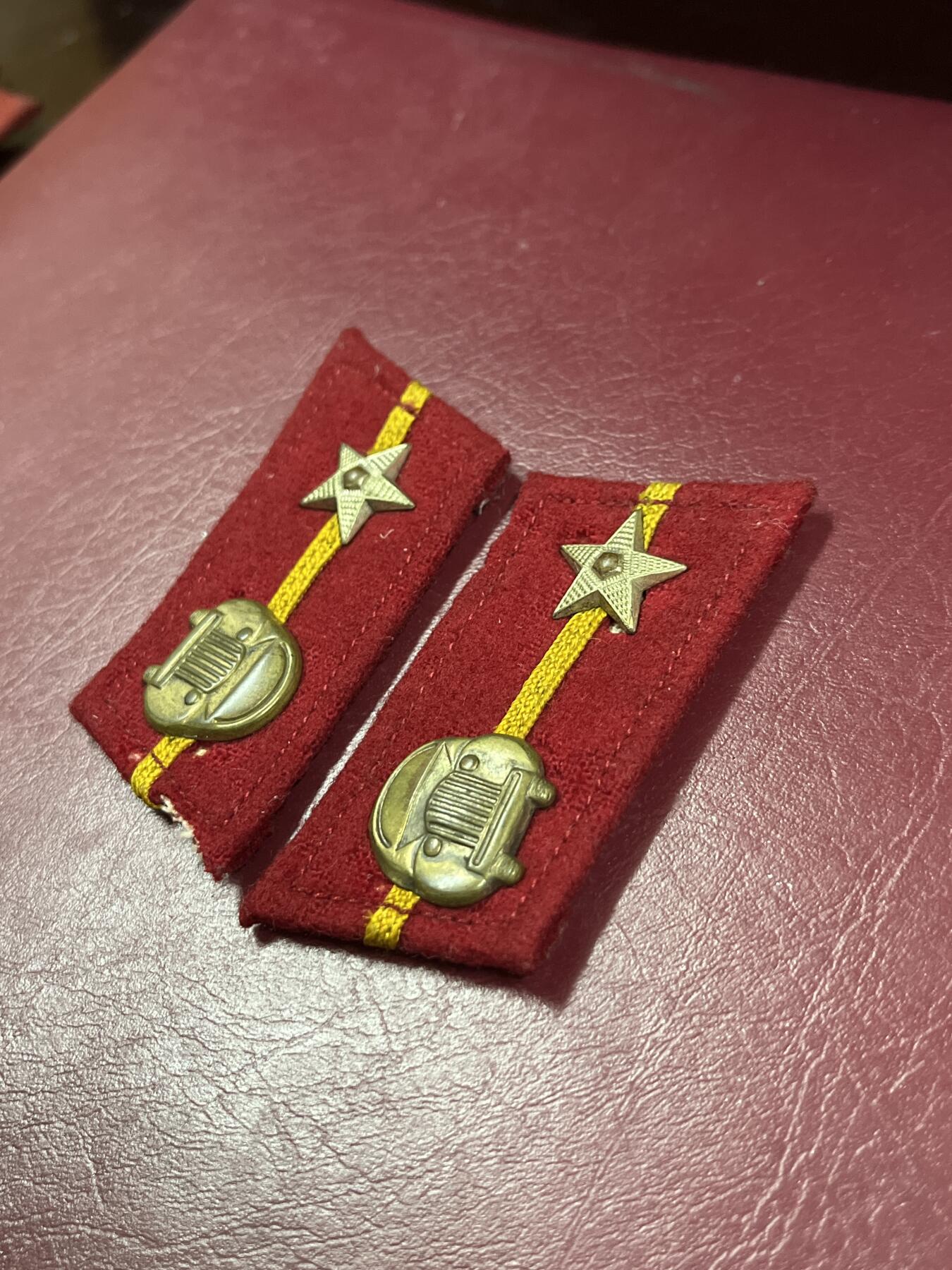 五十年代社会主义国家仿苏联徽章专场拍卖