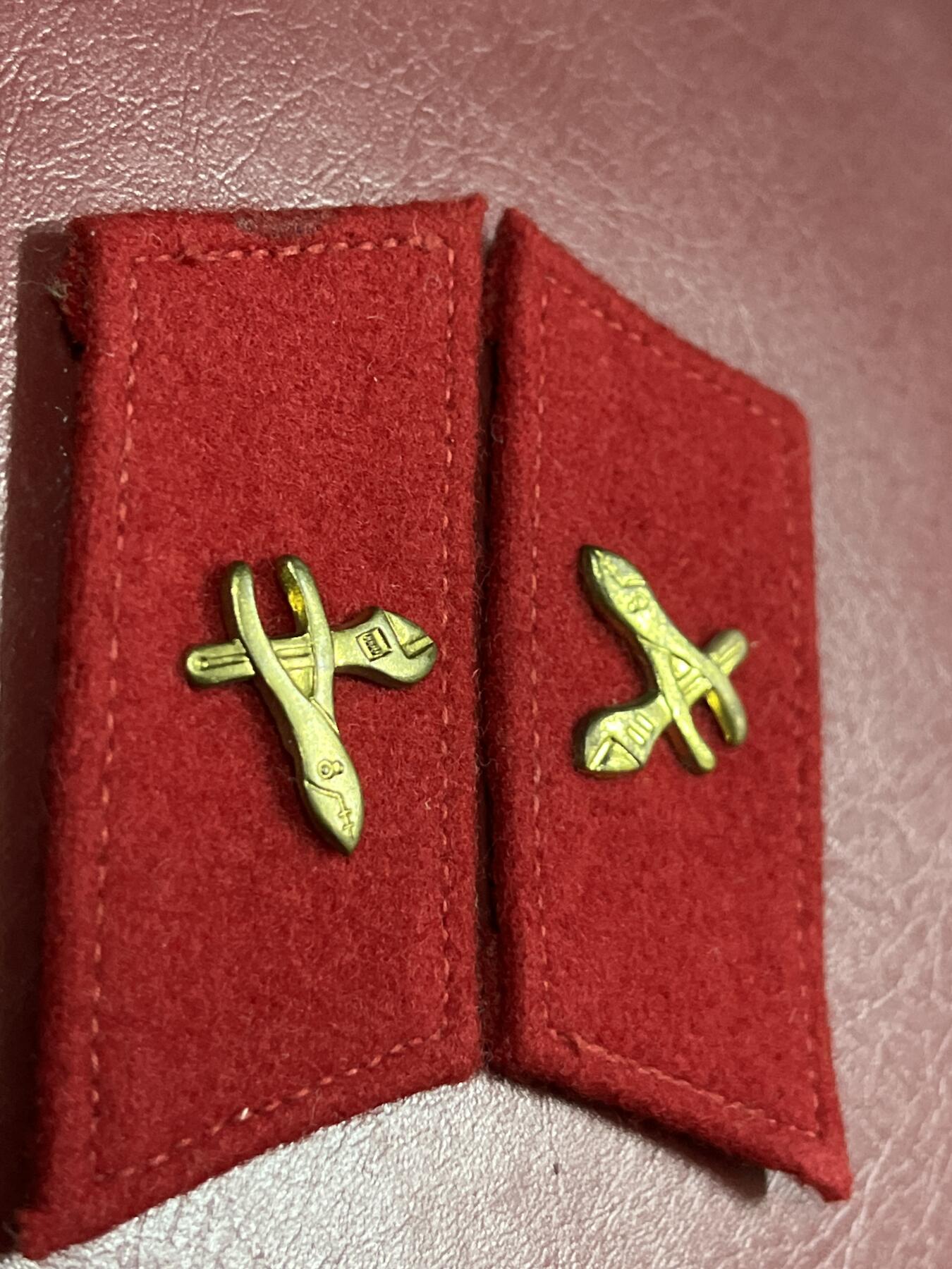 五十年代社会主义国家仿苏联徽章专场拍卖 五十年代苏联技术军官徽章