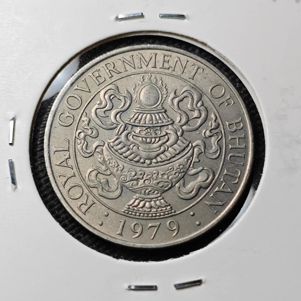 KK钱币收藏小铺  第384期  2月预留时间 周末发货  1979不丹50切特努姆 好品