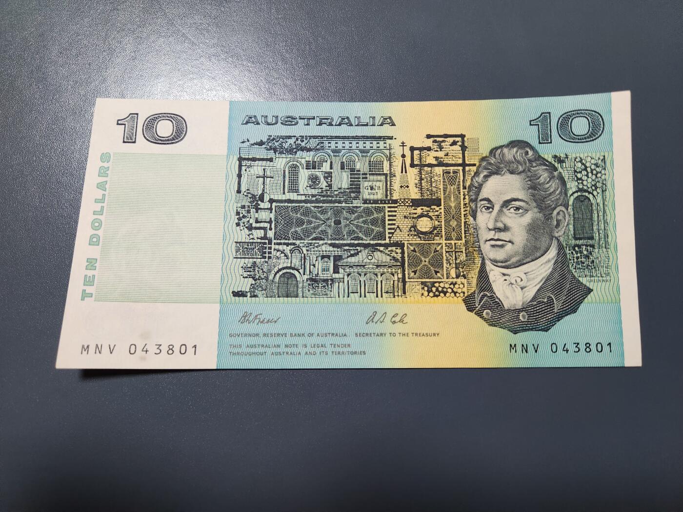 1月2号晚上8点 外国纸币自动截拍第78场 澳大利亚10元 近新极美品 签名1