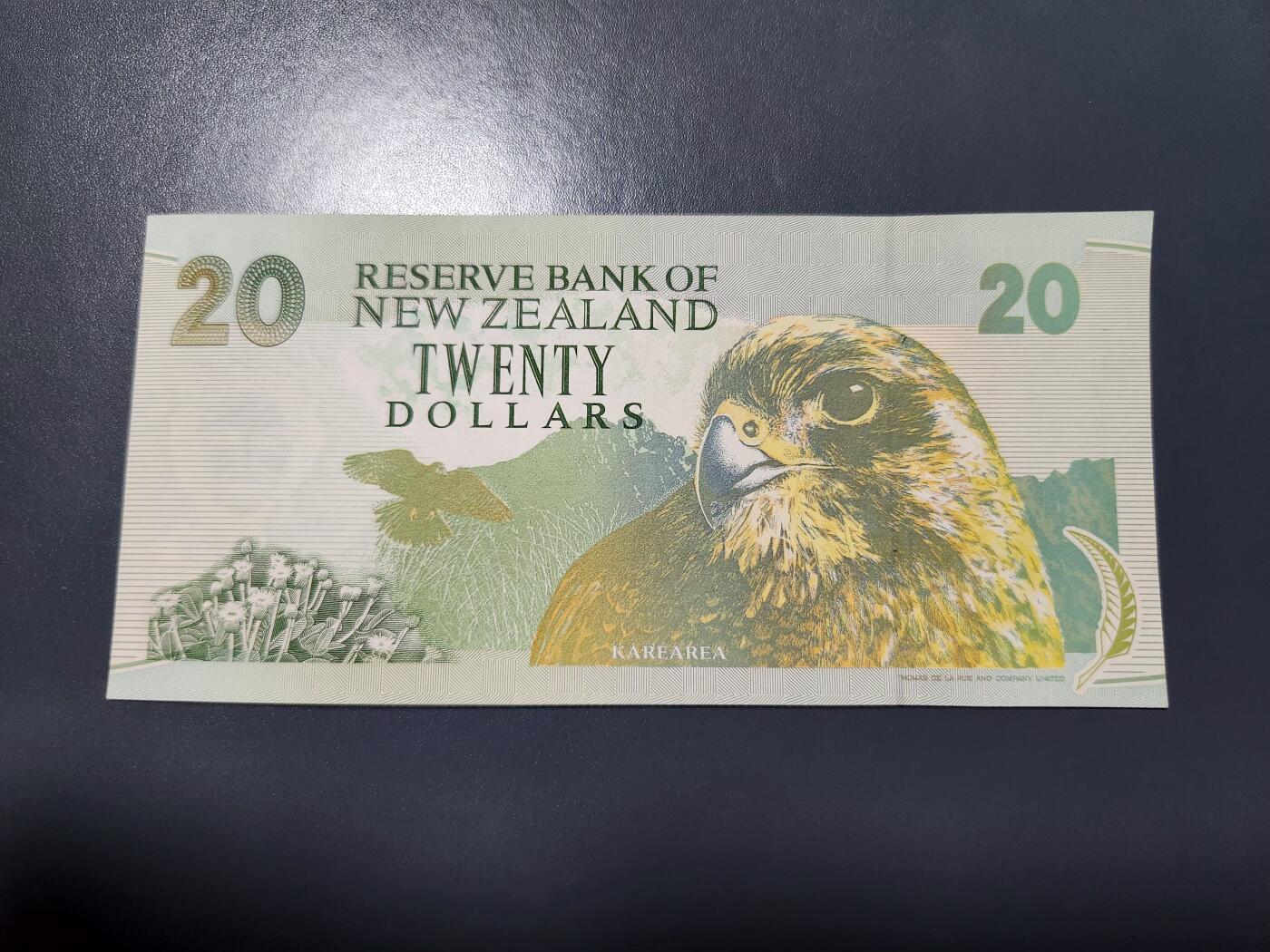 1月2号晚上8点 外国纸币自动截拍第78场 新西兰20元几乎全新
